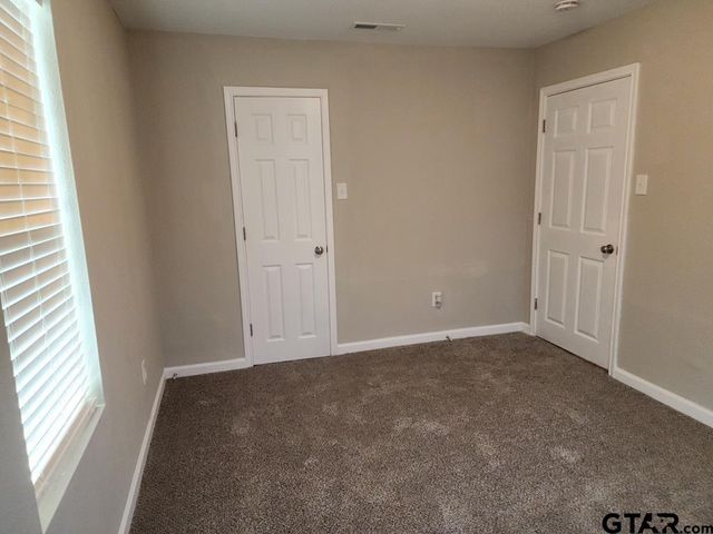 402 W. Carolina St, Palestine, TX 75803