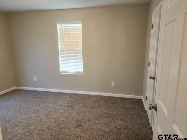 402 W. Carolina St, Palestine, TX 75803