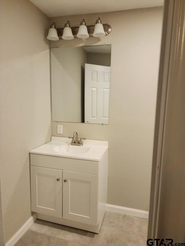 402 W. Carolina St, Palestine, TX 75803