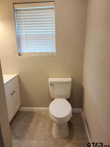 402 W. Carolina St, Palestine, TX 75803