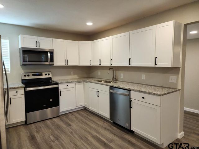 402 W. Carolina St, Palestine, TX 75803