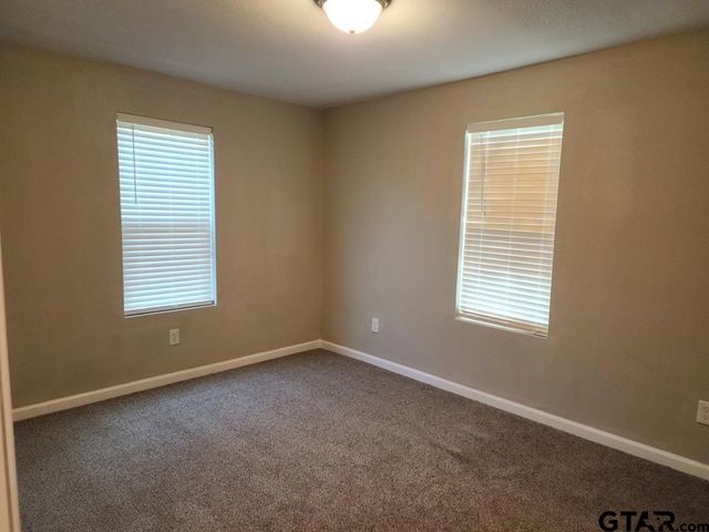 402 W. Carolina St, Palestine, TX 75803