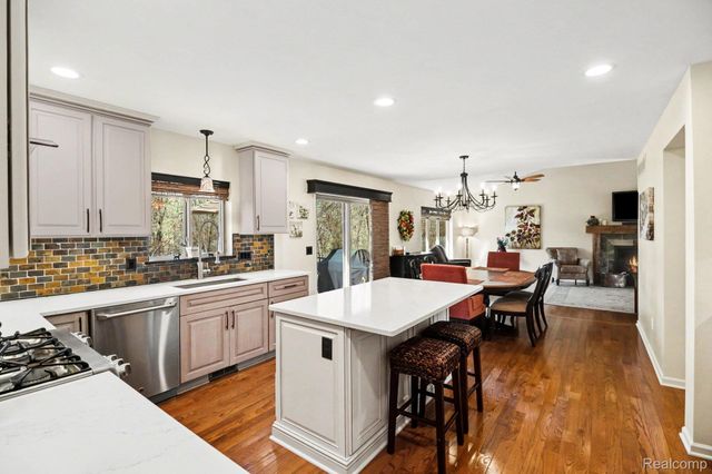 6846 Williamsbury Circle, Independence Charter Township, MI 48348