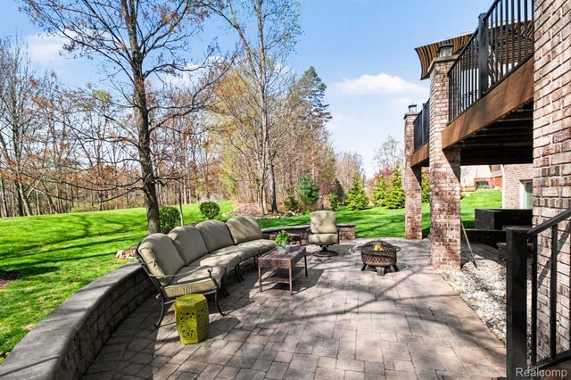 6846 Williamsbury Circle, Independence Charter Township, MI 48348