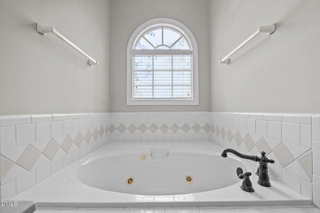 6216 Acorn Ridge Trail, Hillsborough, NC 27278