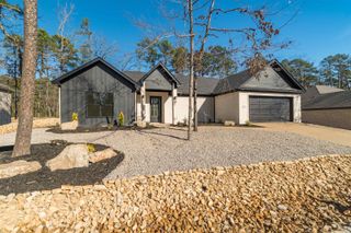 8 Acambaro Place, Hot Springs Village, AR 71909