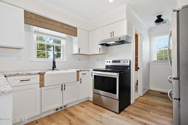 949 Teakwood Drive, Greenville, NC 27834