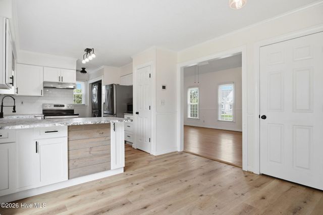 949 Teakwood Drive, Greenville, NC 27834