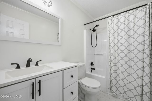 949 Teakwood Drive, Greenville, NC 27834