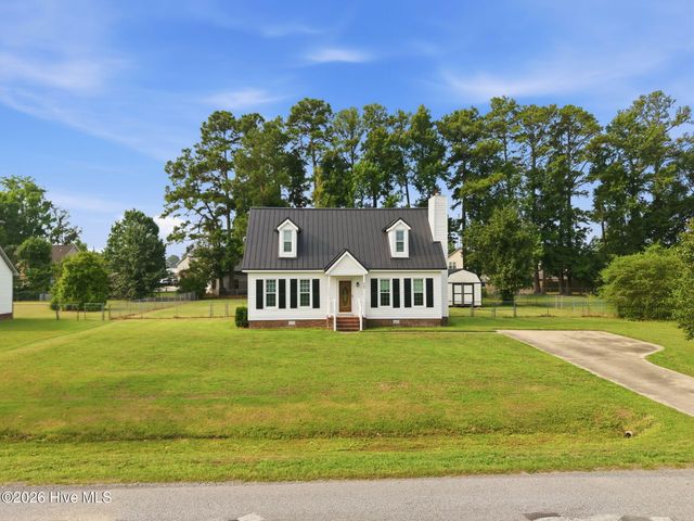 949 Teakwood Drive, Greenville, NC 27834