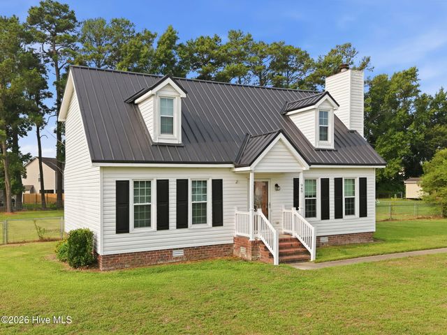 949 Teakwood Drive, Greenville, NC 27834