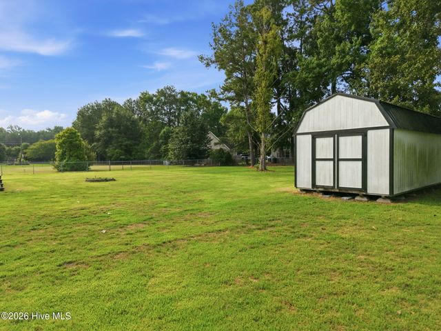 949 Teakwood Drive, Greenville, NC 27834