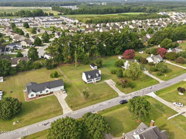949 Teakwood Drive, Greenville, NC 27834