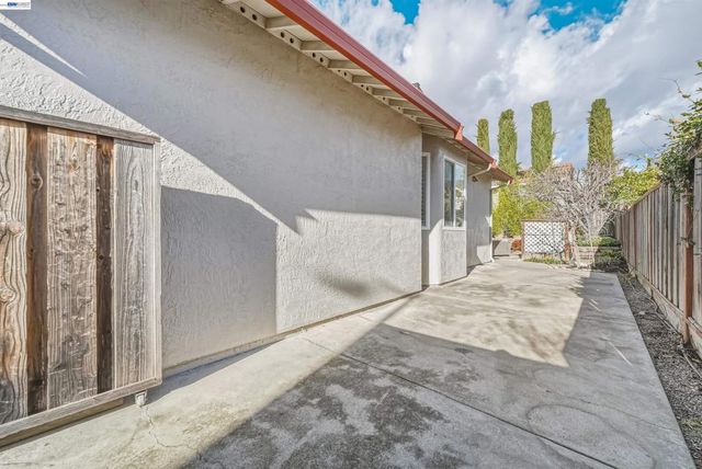 280 Summerford Cir, San Ramon, CA 94583