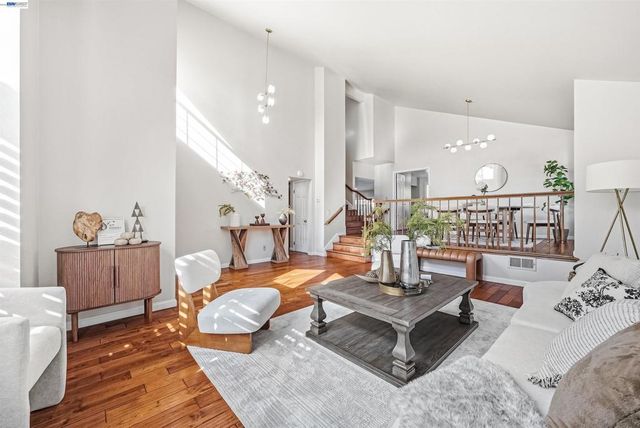 280 Summerford Cir, San Ramon, CA 94583