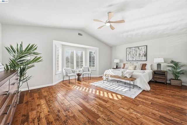 280 Summerford Cir, San Ramon, CA 94583