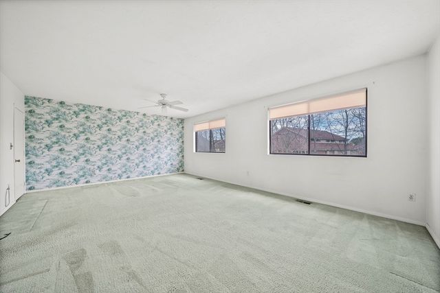 9 Greenbrook Dr 9, Stoughton, MA 02072