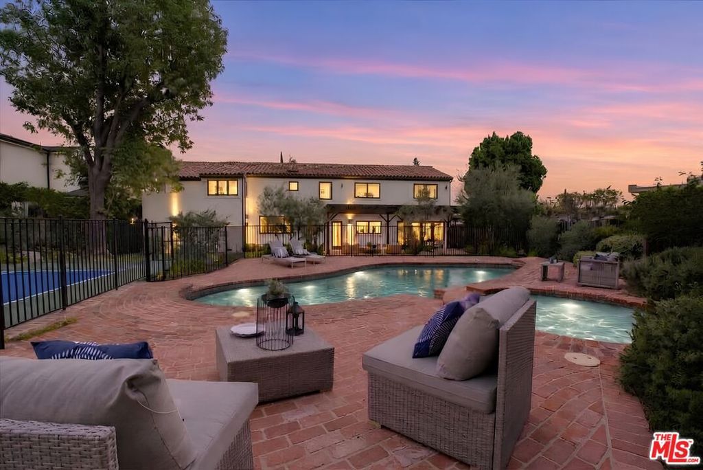 17153 Adlon Road, Encino, CA 91436 — exterior