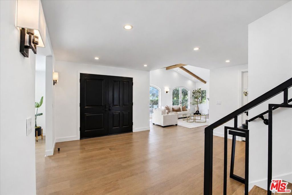 17153 Adlon Road, Encino, CA 91436 — photo 4