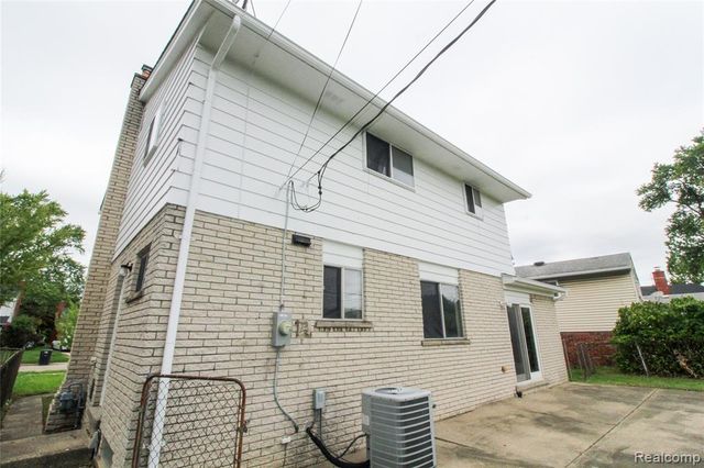 20350 Alderton Street, Detroit, MI 48219