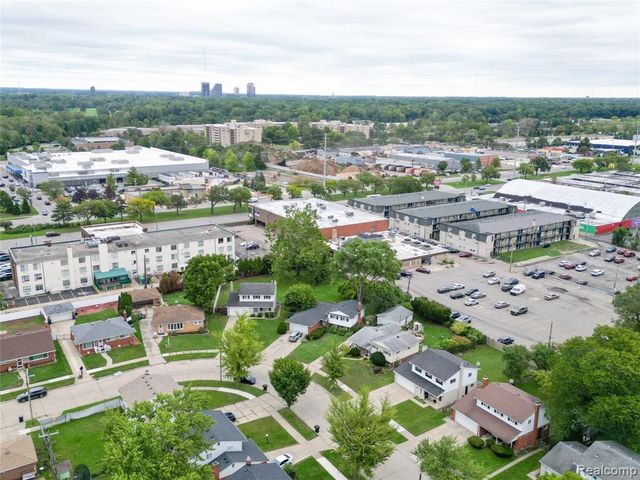 20350 Alderton Street, Detroit, MI 48219