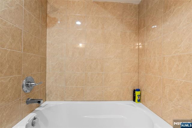 817 7th Street A, Secaucus, NJ 07094