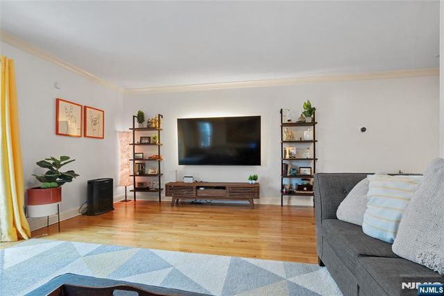 817 7th Street A, Secaucus, NJ 07094