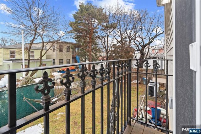 817 7th Street A, Secaucus, NJ 07094