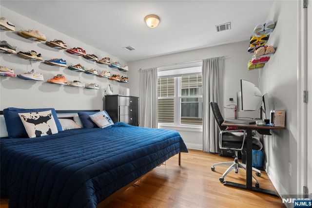 817 7th Street A, Secaucus, NJ 07094