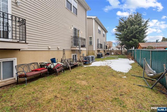 817 7th Street A, Secaucus, NJ 07094