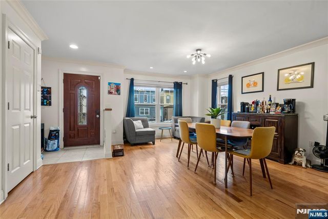 817 7th Street A, Secaucus, NJ 07094