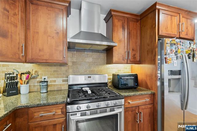 817 7th Street A, Secaucus, NJ 07094