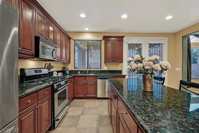 7630 Port Orchard Avenue, Las Vegas, NV 89113