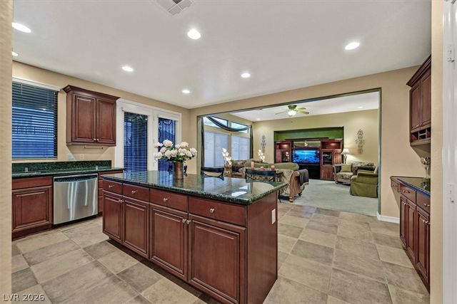 7630 Port Orchard Avenue, Las Vegas, NV 89113
