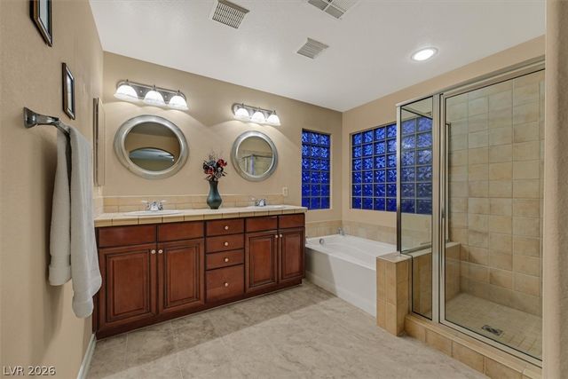 7630 Port Orchard Avenue, Las Vegas, NV 89113