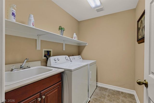 7630 Port Orchard Avenue, Las Vegas, NV 89113