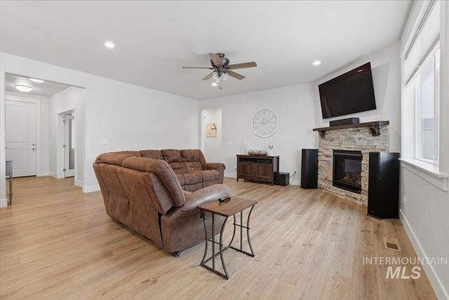 11700 W San Remo Dr., Nampa, ID 83686