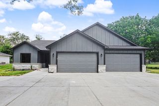 116 S Byron, Wichita, KS 67209