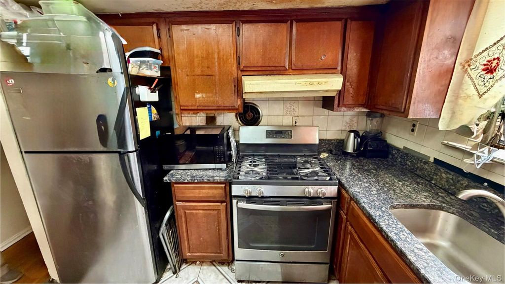 2016 Lafayette Avenue, Bronx, NY 10473 — photo 3