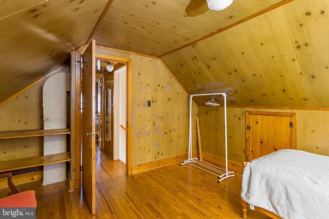 6 WESTON RD, Ewing, NJ 08618