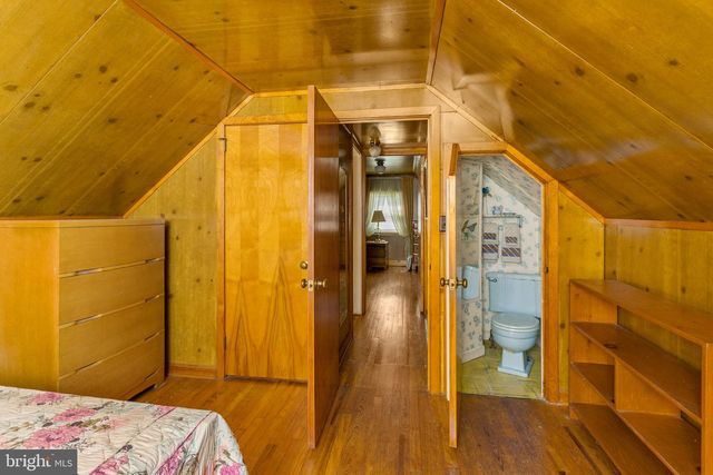 6 WESTON RD, Ewing, NJ 08618