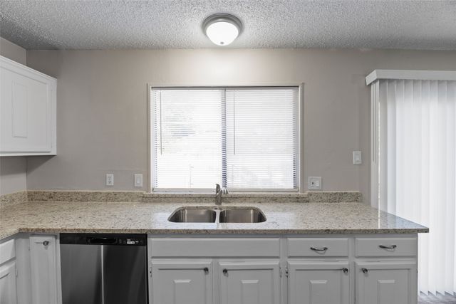 2011 Lavon Creek Lane, Arlington, TX 76006