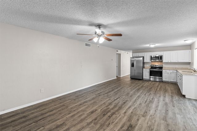 2011 Lavon Creek Lane, Arlington, TX 76006