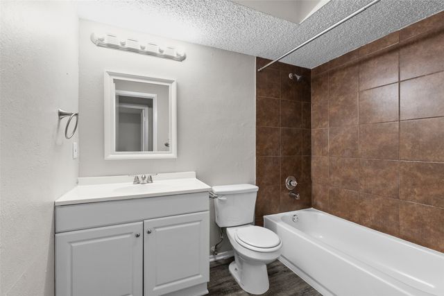 2011 Lavon Creek Lane, Arlington, TX 76006