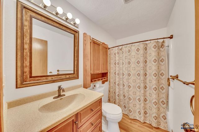 2523 TOMAHAWK DR, Rapid City, SD 57702