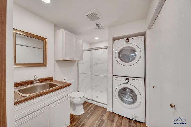 2523 TOMAHAWK DR, Rapid City, SD 57702