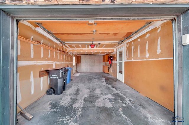 2523 TOMAHAWK DR, Rapid City, SD 57702