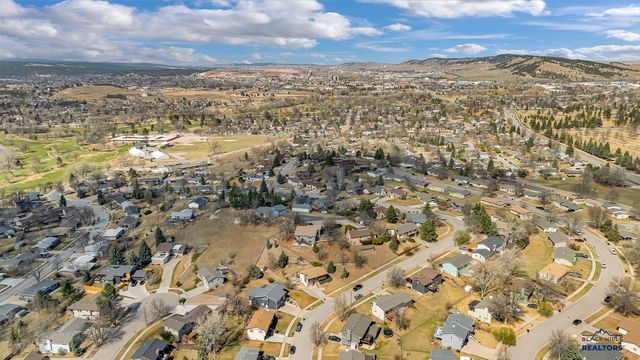 2523 TOMAHAWK DR, Rapid City, SD 57702