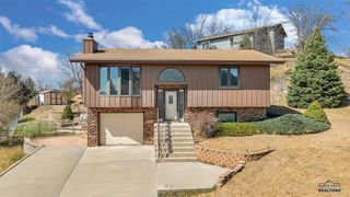 2523 TOMAHAWK DR, Rapid City, SD 57702