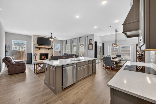 644 Winters Drive, Waxahachie, TX 75165